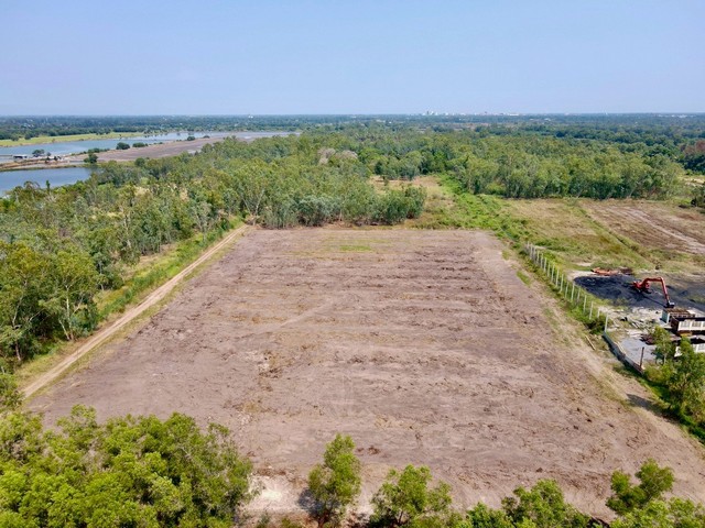 ที่ดินใกล้มศว. ตลาดต้นไม้ 600ตรว.(6.9แสน/ไร่) คลอง14 องครักษ์ นครนายก 086-301-6161พิกัด คลอง 14 องค์รักษ์ จ.นครนายกแปลง/เนื้อที่/ราคา (ลดเหลือ 690,000 บาท/ไร่ เท่านั้นค่ะ)***เริ่มเนื้อที่ 1ไร่2งาน (600ตรว.) ราคา 1,035,000บาทเท่านั้น****ฟรีค่าโอนภาษีโฉนดครุฑแดง พร้อมโอนสอบถาม/นัดเยี่ยมชม T.วรุณรัตน์ 086-301-6161   o86-3ol-6l6l สถานที่ใกล้เคียง - ตลาดต้นไม้ไก่คู่ 4.5 กม.- วัดคลอง14 (วัดคลองสิบสี่) 4.7 กม.- มหาวิทยาลัยการกีฬา�