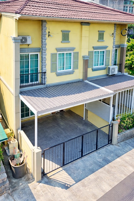 ให้เช่าทาวน์โฮม 2 ชั้น 4 นอน ฟิวเจอร์-รังสิตคลอง3 ตลาดคลองสาม 800 ม.  3 น้ำ 20 ตร.วา.ตลาดไท 3กม. ตลาดไอยรา 2.8กม.