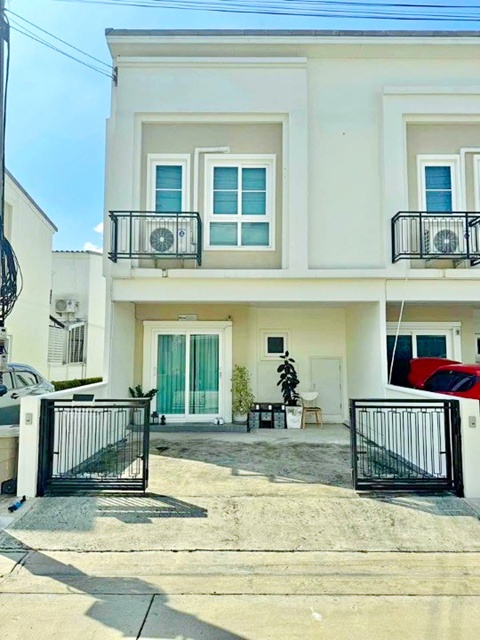 ม.ธรรมศาสตร์ ศูนย์รังสิต 3 กม.ทาวน์โฮมหลังมุมให้เช่า 3 นอน 2 น้ำ 28 ตร.ว เครื่องใช้ไฟฟ้าครบ 7-Eleven 350 ม. ลาดสวาย. ฟิวเจอร์พาร์ค รังสิต