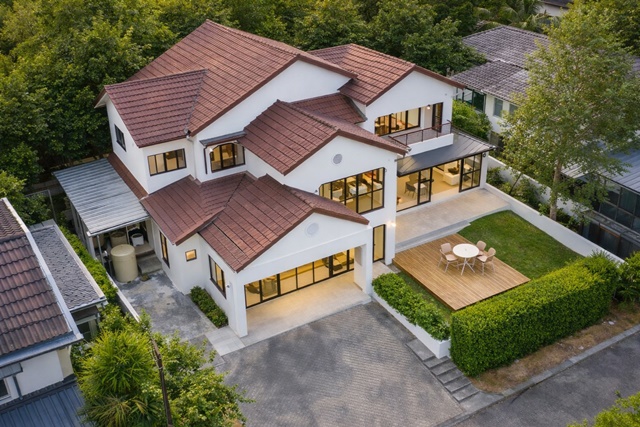 บ้าน 2ชั้น 3นอน 4น้ำ ใกล้ทางด่วน ประเวศ 58 ตร.วา. 230ตร.ม. เมืองทอง ทำเลพัฒนาการ70-76 ARLหัวหมาก 1.5 กม.  MRT คลองกลันตัน 1.2กม. 