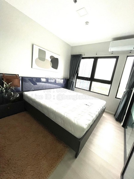 รหัสทรัพย์ : CR6901-0032คอนโด เดอะ คีย์ MRT เพชรเกษม 48 / The Key MRT Phetkasem 48รายละเอียดห้องขนาดห้อง 29 ตร.ม. ชั้น 211 ห้องนอน 1 ห้องน้ำ Digital Door Lock วิวสระว่ายน้ำเฟอร์นิเจอร์+เครื่องใช้ไฟฟ้า- ทีวี- ตู้เย็น 2 ประตู- แอร์ 2 เครื่อง- ไมโครเวฟ- เครื่องซักผ้าฝาหน้า- เครื่อทำน้ำอุ่น- ตู้เสื้อผ้า- โต๊ะกินข้าว- โต๊ะทำงาน- โซฟา- เตียง + ที่นอน 6 ฟุตค่าเช่า 15,000 บาท/เดือน (ราคาเช่ารวมค่าส่วนกลาง)- ชำระค่ามัดจำ 2 เดือน- ช