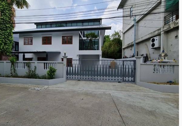 ให้เช่าบ้านเดี่ยว2ชั้น .ย่านโชคชัย4ลาดพร้าว ใกล้MRTโชคชัย4ใกล้นาคนิวาส ลาดพร้าววังหิน เลียบด่วน