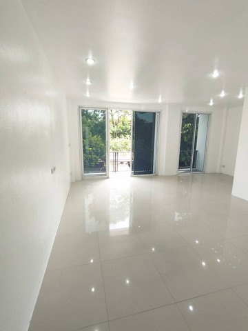 ให้เช่าทาวน์โฮม4ชั้น277ตร.ม.ใกล้แฟชั่นไอแลนส์,MRTวงแหวนรามอินทรา ย่านรามอินทรา สามารถจดทะเบียนบริษัทได้