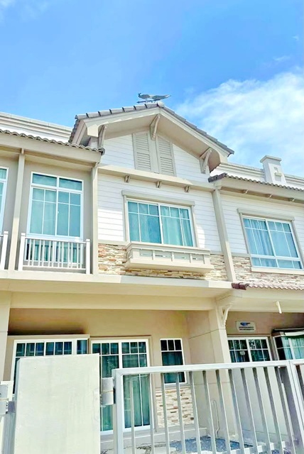 รพ.เพร้อมเฟอร์ฯเครื่องใช้ไฟฟ้า เทพารักษ์  20 ตร.ว. ปาโล สมุทรปราการ 1.8กม. ให้เช่าทาวน์เฮาส์ 2ชั้น 2นอน อินดี้ BTS ศรีนครินทร์ 1.5กม. 3น้ำ 