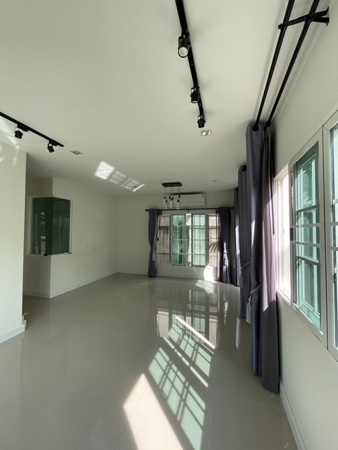 P1975 ขาย ให้เช่า บ้านแฝด 2 ชั้น โกลเด้น นีโอ ลาดพร้าว เกษตรนวมินทร์ ซอยนวมินทร์42 ซอยสุวรรณนิเวศน์ ให้เช่าบ้านเปล่า ไม่รับเลี้ยงสัตว์