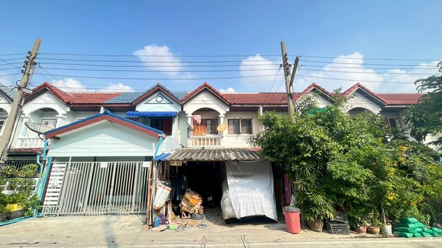 ขายทาวน์เฮ้าส์ 2 ชั้น หมู่บ้านจิตรัตนา บางบัวทอง - สุพรรณบุรี จ.นนทบุรี ราคาเบาๆ พร้อมอยู่!  