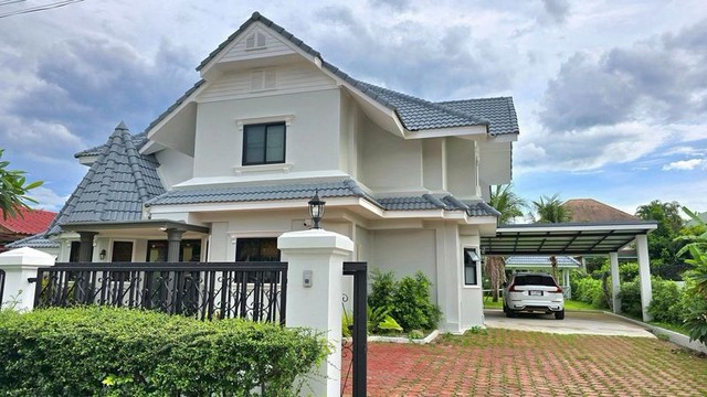 พูลวิลล่าในโครงการ รีโนเวทใหม่ทั้งหลัง ติดน้ำเหมือง สันผีเสื้อ