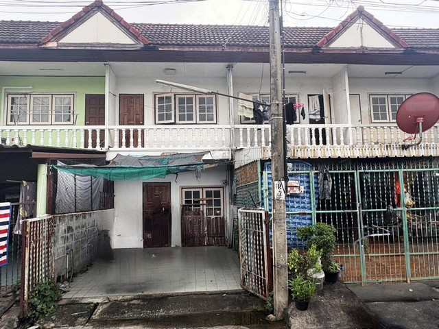 ขายทาวน์เฮ้าส์  หมู่บ้านโครงการจัดสรรกองทัพบก แจ้งวัฒนะ ซอยแจ้งวัฒนะ-ปากเกร็ด 36 นนทบุรี 