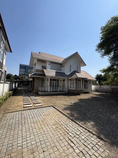 ขายบ้านเดี่ยวบนที่ดิน 216 ตรว. พื้นที่กว้างขวาง ซอยกรุงเทพนนท์ 12 ใกล้รถไฟฟ้าสายสีม่วง สถานีติวานนท์ 500 เมตร