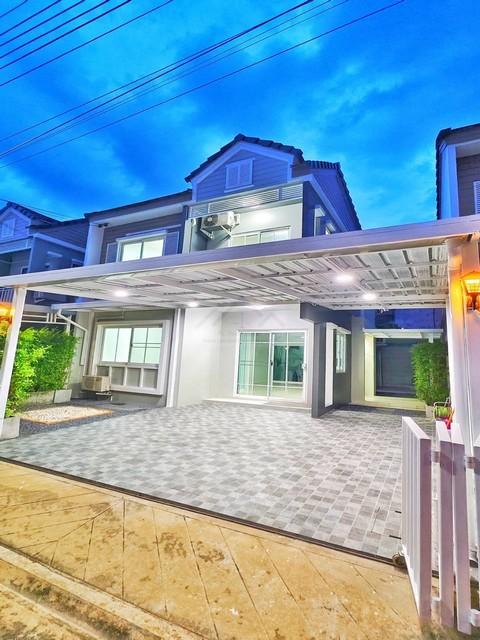 ให้เช่าบ้านแฝด 2 ชั้น 32 ตรว. โครงการเดอะ วิลเลจ เอ็กซ์คลูซีฟ บางนา กม.10 ใกล้เมกะบางนา