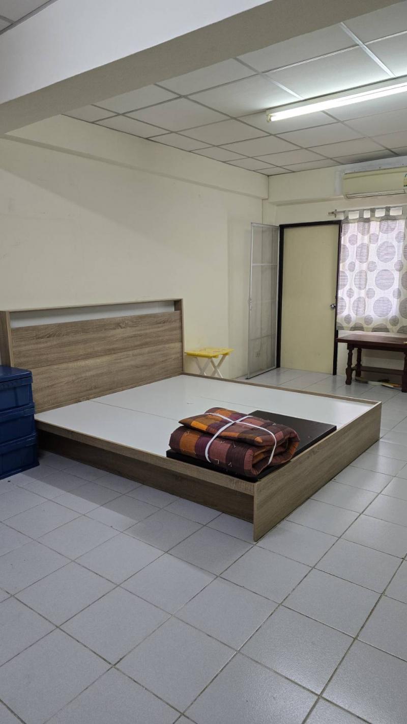 ให้เช่าเอแบคคอนโดทาวน์ ชั้น 7 ใกล้ ม.ABAC มีเตียง 3.5 ฟุต 2 เตียง เครื่องใช้ไฟฟ้า ห้องสตูดิโอ ระเบียงมีซิงค์ล้างจานห้องสตูดิโอ มี แอร์ เครื่องทำน้ำอุ่น ตู้เสื้อผ้าขนาดใหญ่การเดินทางสะดวก ใกล้ ม.รามคำแหง เอแบค แอร์พอร์ตลิงค์สัญญา 1 ปี: 4,000 บาท (รวมค่าส่วนกลาง) มัดจำ 2 เดือน ล่วงหน้า 1 เดือนจอดรถได้ 1 คันปุ๊ก 089-1224578Line id :pook5062 