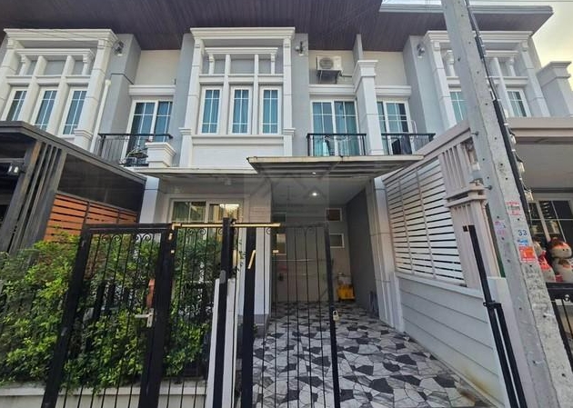 ให้เช่าและขายทาวน์โฮม 2 ชั้น โกลเด้นท์ทาวน์ 3 บางนา-สวนหลวง เฟอร์นิเจอร์พร้อมอยู่