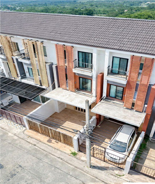 ทาวน์โฮมให้เช่า 3 ชั้น สุขุมวิท 101-1 BTS อุดมสุข 900 ม. 3นอน 3 น้ำ ใกล้รร.นานาชาติบางกอกเพรพ 2.4 กม. อุดมสุข 18 ตร.วา. 200 ตร.ม. 