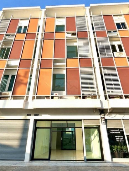 ให้เช่าอาคาร4 ชั้น วิซีโอ รามคำแหง ถนนราษฎร์พัฒนา เขตสะพานสูง