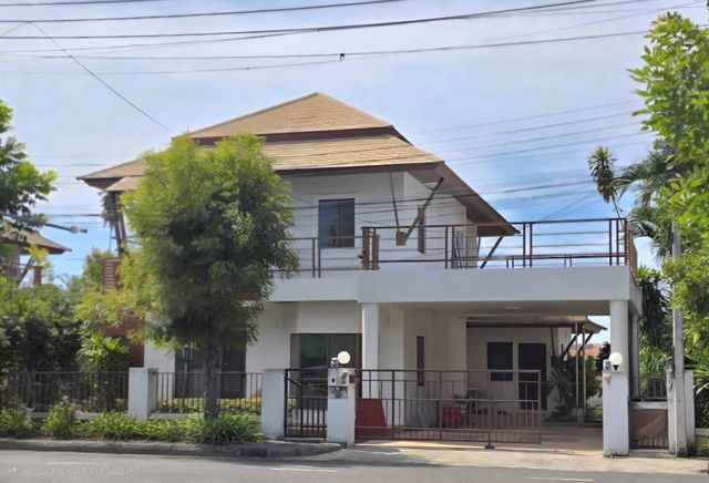 ขายบ้านเดี่ยว หมู่บ้านลาวัลย์ 1 หัวหิน ห้วยมงคล ขนาด 170 ตรม. 3 ห้องนอน บ้านพักตากอากาศ เงียบสงบ ราคา 4,000,000 บาทบ้านเดี่ยวในโครงการหมู่บ้านลาวัลย์ 1 ถนนหัวหิน–ห้วยมงคล ตำบลหินเหล็กไฟ อำเภอหัวหิน จังหวัดประจวบคีรีขันธ์ บรรยากาศเงียบสงบ เหมาะสำหรับอยู่อาศัยหรือเป็นบ้านพักตากอากาศ ข้างบ้านมีพื้นที่เหลือสามารถสร้างสระว่ายน้ำเพิ่มได้ เดินตรงไปเจอสโมสรของโครงก�