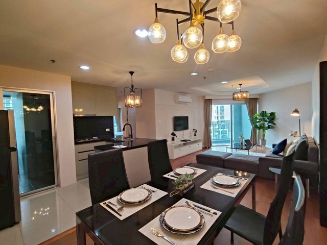 ให้เช่าคอนโด เบลล์ แกรนด์ พระราม 9 (คอนโดใกล้ MRT พระราม9 , เซ็นทรัลพระราม 9)Grand Belle Rama 9 (Belle Avenue)  Condo for rent https://maps.app.goo.gl/YHLGX3SaDqnte5Yz6ห้องใหญ่ ขนาด 77 ตรม. 2 ห้องนอน  1 ห้องน้ำ  1 ห้องนั้งเล่น วิวสระว่ายน้ำ เฟอร์นิเจอร์บิวอิ้น ห้องสวยงามชั้น 10  ตึก A 2เฟอร์นิเจอร์ครบ ตกแต่งตามรูปพึ่งถ่ายค่าเช่าเดือนละ 45,000 บาท ล่วงหน้า 1ประกัน 2 สัญญาเช่า 1 ปี===========Grand Belle Rama 9 (Belle Avenue) Condo for rent 77 Sqm Floor 10 Tower A22 bedroom 1 bathroomFully Furnished all electric appliances  & Ready to Move InF