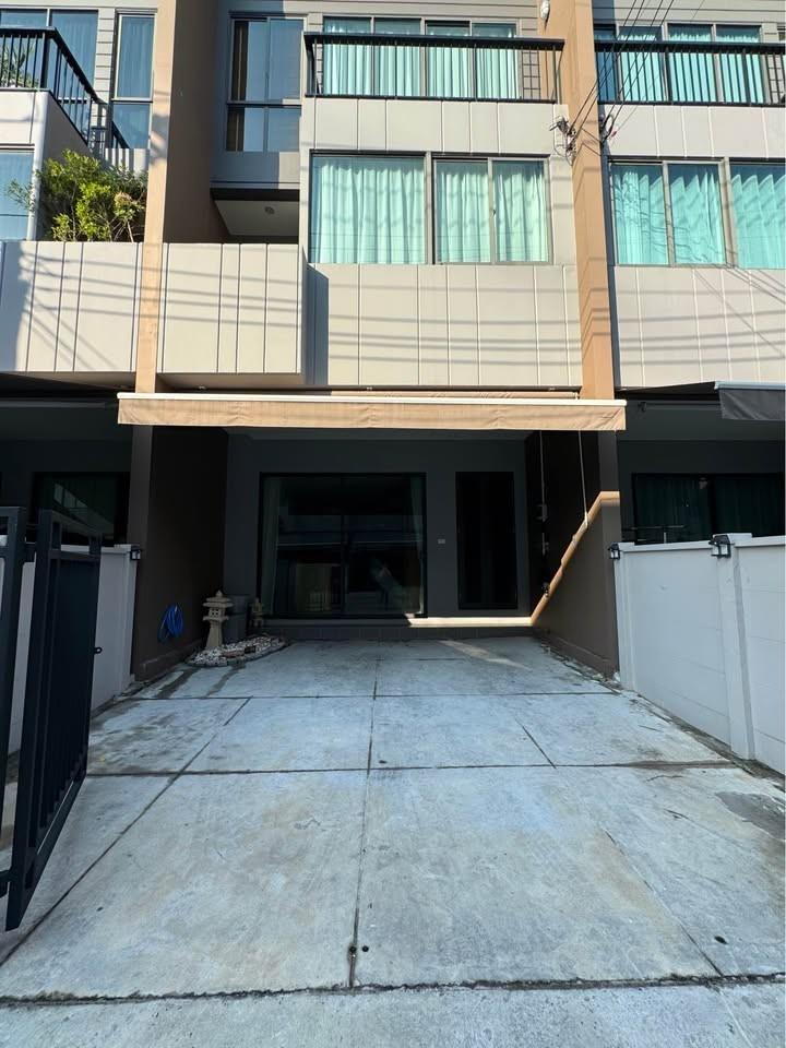 HR 6412 ให้เช่าทาวน์โฮม บ้านกลางเมืองพระราม9  กรุงเทพกรีฑา จดทะเบียนบริษัทได้