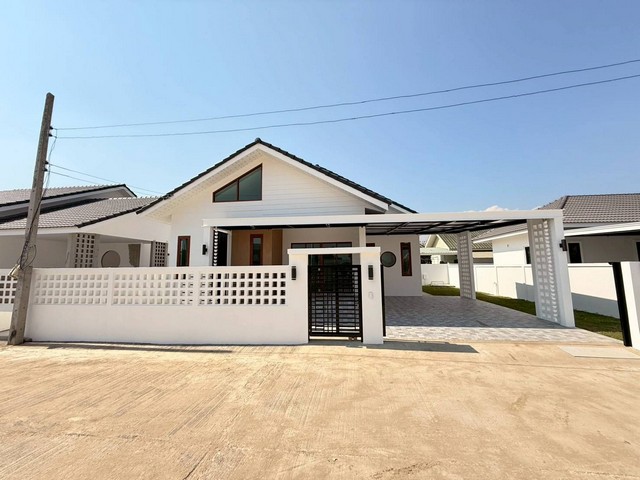 บ้านใหม่ หางดง เชียงใหม่ ราคาเริ่มต้น 2.5 ล้านบาทบ้านสร้างใหม่ | ออกแบบได้ตามต้องการ | โซนโรงเรียนนานาชาติโครงการบ้านใหม่ เหมาะสำหรับผู้ที่กำลังมองหาบ้านเชียงใหม่ ราคาเริ่มต้น 2–3 ล้านบาทตอบโจทย์ทั้งการซื้ออยู่อาศัยเอง และการลงทุนในโซนที่ได้รับความนิยมจากครอบครัวและชาวต่างชาติ ราคาราคาเริ่มต้น 2.5 ล้านบาท สามารถสร้างตามแบบที่คุณต้องการออกแบบบ้านและปร