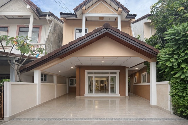 ให้เช่าทาวน์เฮ้าส์ 2 ชั้นครึ่ง 3 นอนBTS บางหว้า 2.2 กม.  บางแวก28-34 ปากคลองตลาดใหม่ 1.8กม.  ติดถนน ราชพฤกษ์3-11 2 น้ำ  27 ตร.ว.