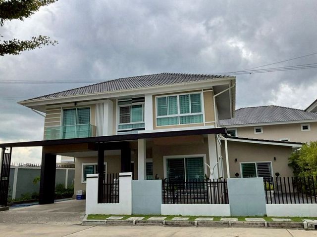 ให้เช่า 33,000 บาท/เดือน #กาญจน์กนก12 #สารภี บ้านเดี่ยวหลังใหญ่ 2 ชั้น #หลังมุม #เฟอร์นิเจอร์ครบ #ติดสวนสาธารณะ #รับสัตว์เลี้ยง