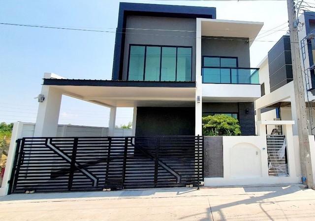 HR 6433 ให้เช่าบ้านเดี่ยว สร้างใหม่  Tanaphol Property เมกกาบางนา ถนนบางนาตราด 