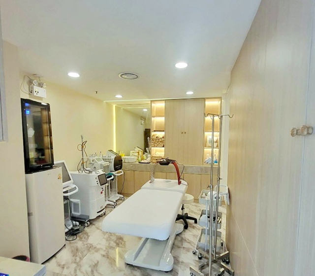 ทาวน์เฮ้าส์ 2 ชั้น บ้านสภาพดี พร้อมอยู่ ทำเลดี แม่เหียะ 