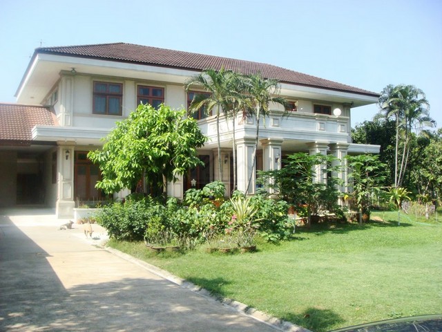 ขายบ้านเดี่ยว 587 ตรว. ถนนเมน หมู่บ้านนวธานี ถนนเสรีไทย 59 เกษตร-นวมินทร์ ใจกลางธรรมชาติ ร่มรื่น อยู่สบาย 