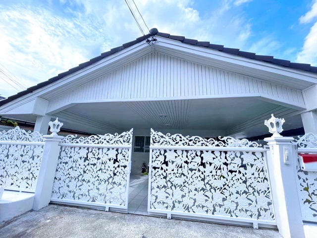 บ้านเดี่ยวชั้นเดียวให้เช่า 3นอน 2น้ำ โรงเรียนนวมินทราจินุทิศ 450 ม. รามคำแหง110-112 ใกล้ MRTสัมมากร 800 ม 
