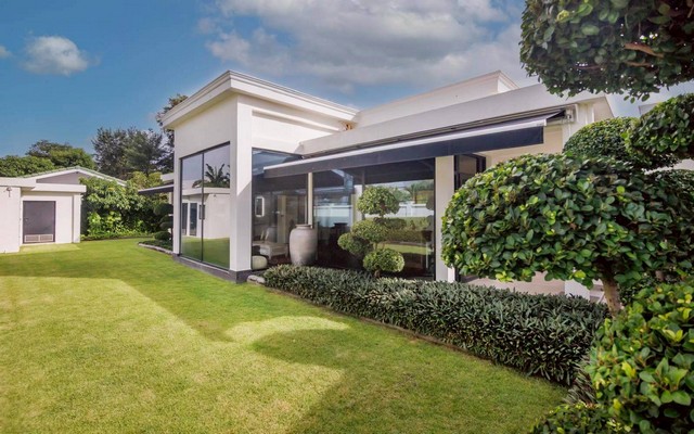 ขายบ้านวิลล่าหรูสไตล์โมเดิล  ขอบอ่างมาบประชัน  พัทยา    จังหวัดชลบุรี  