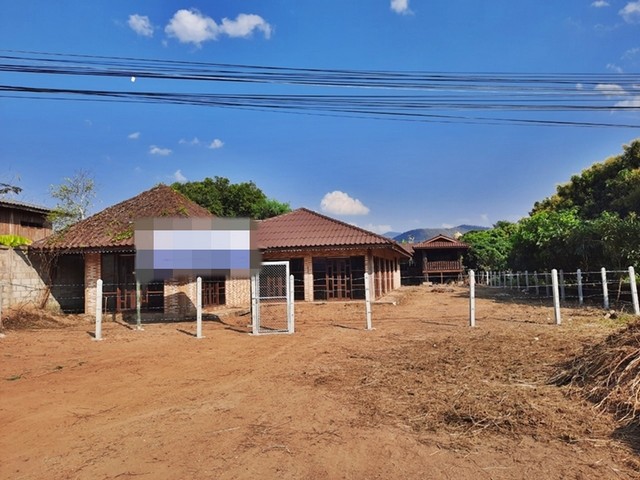 ขายบ้านพร้อมที่ดิน   ถนนทุ่งเสลี่ยม-เถิน อำเภอเถิน  ลำปาง