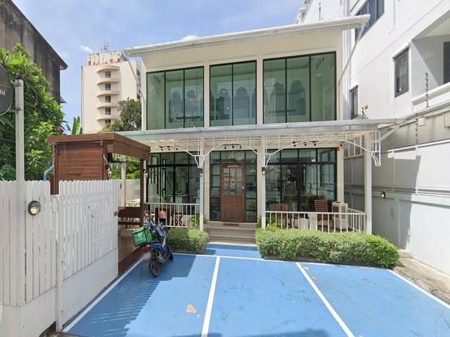 HR 9458 ให้เช่าอาคาร 2 ชั้น 300 ตรว. ซอยเอกมัย 24 สุขุมวิท 63 ใกล้ถนนใหญ่ปากซอย เหมาะอยู่อาศัย ทำออฟฟิศ คาเฟ่ 