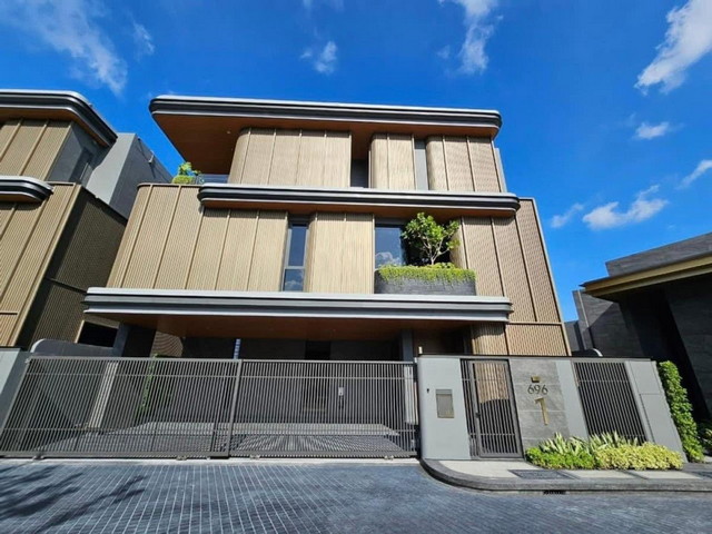 บ้านเดี่ยวพร้อมสระว่ายน้ำ Bugaan บูก้านเหม่งจ๋ายให้เช่า ห้วยขวาง 5BED มีลิฟท์  พร้อมอยู่