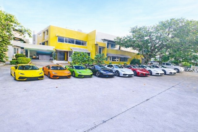  พื้นที่ทำธุรกิจ อโศก-สุขุมวิท ใกล้ MRT-BTS  250คัน ให้เช่า Showroom ร้านอาหาร 180ตรว.  720ตรม. 