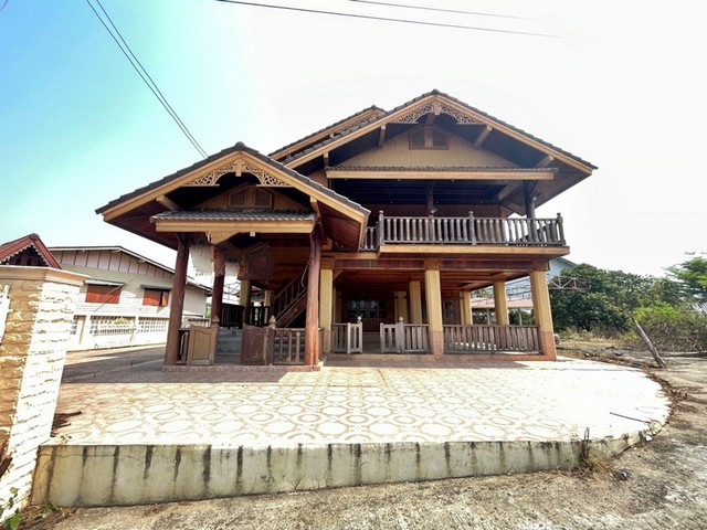 ขายที่บ้านพักอาศัยไม้ 2 ชั้น เมืองสุโขทัย  ซอยเทศบาล 20 ถนนบ้านสวน-ศรีสำโรง 