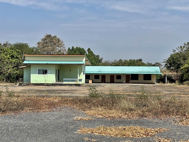 ที่ดินพร้อมสิ่งปลูกสร้าง  ถนนจันทบุรี-สระแก้ว  อำเภอเขาฉกรรจ์ จังหวัดสระแก้ว