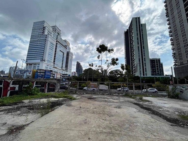 ขายที่ดิน 264 ตรว. ทำเล CBD สาทร - นราธิวาส ผังสีแดง ติดถนน 2 ด้าน ใกล้ BTS ช่องนนทรี, ตึกเอ็มไพร์