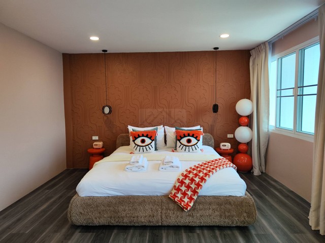 ให้เช่าทาวน์โฮม 4 ชั้น 243 ตรม. 4 ห้องนอน ซอยสาทร 21 เฟอร์พร้อมเข้าอยู่ ใกล้ BTS สะพานตากสิน