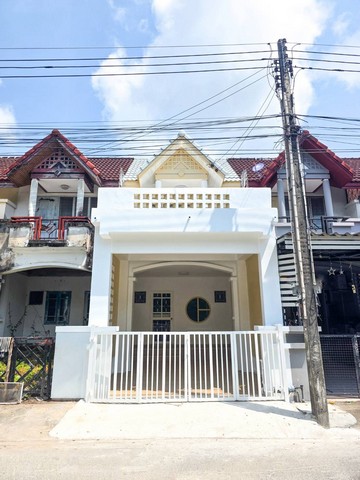 บ้านใกล้ห้างเซ็นทรัล ระยอง ผ่อนเพียงเดือนละ 4500 บาท - หมู่บ้านระยองซิตี้ปาร์ค ซอย 6B พื้นที่ 20 ตารางวา 2 ห้องนอน 2 ห้องน้ำ (บ้านเลขที่ 300/472) - ปูกระเบื้องแกรนิโต ตกแต่งทำใหม่ทั้งหลัง ตรงข้ามไทวัสดุ - ใกล้สองพี่น้อง ใกล้ รร.มัธยมตากสิน ใกล้ตลาดสุจิระ ตลาดเอกสิน - เดินทางไปวัดลุ่ม อนุบาลระยอง สวนศรีเมือง เพียง 5 นาทีสนนราคา 1.1 ล้านเงินเดือน 11000 กู้ได้ วิ่งตามพิกัดนี้ถึงหน้�