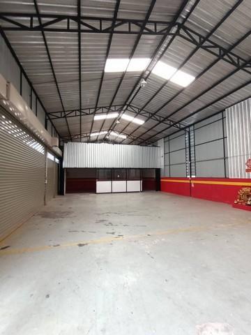 ให้เช่าโกดัง ซ.ลาดปลาเค้า พื้นที่ 150 ตรว. ขนาด 290ตรม. ใกล้ ถนนเกษตร-นวมินทร์และรัชดา32ติดต่อ : - คุณสราวุฒิ Tel. 0994108945Line : 0994108945โกดัง พร้อมออฟฟิศ ซ.ลาดปลาเค้า พื้นที่ 150 ตรว. ขนาด 290ตรม. เหมาะสำหรับสต๊อกสินค้า ขนส่ง หรือทำออฟฟิศ- ค่าเช่าเดือนละ 65,000.-บาท-ล่วงหน้า 1 เดือน เงินประกันสัญญาเช่า 2 เดือน 65,000x2=130,000.- สัญญา3ปีที่ตัง ซ.ลาดปลาเค้า 12 แขวง จรเข้บัว เขตลาดพร้าว กรุงเทพมหานคร 10230ติดต่อ : - �