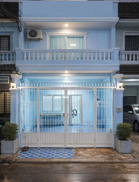 ทำเลใกล้สนามบินดอนเมือง BTS แยก คปอ.ทาวน์เฮ้าส์ 2ชั้น 3นอน สนามบินดอนเมือง 2 น้ำ ใกล้ตลาดเสริมเพิ่มพูน 500 ม. พื้นที่ใช้สอย 24 ตร.ว. 190 ตร.ม. 7,499 B-M. เหมาะสำหรับอยู่อาศัย หรือโฮมออฟฟิศ เดินทางสะดวก ติดถนนวิภาวดีรังสิต ใกล้แหล่งชุมชน ตลาด  และระบบขนส่งสาธารณะDonMueang Airport BTS KPO 2.1km.  2-story townhouse 3 bed 2 bath Near Serm Phumphoon Market 500 m. Usable area 24 sq.wa. 190 sq.m. 7,499 B-M Suitable for residence or home office Convenient location near Don Mueang Airport Adjacent to Vibhavadi Rangsit Road close to community areas markets and public transportation for eas