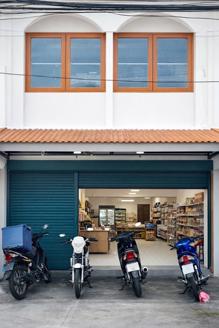  และตลาดปัฐวิกรณ์ 900 ม.ใกล้สวนเสรีไทย 700 ม.ขนาด 20 ตร.ว. 160 ตร.ม.11,998B-M. Chocolat Ville CJ นวมินทร์ อาคารพาณิชย์ให้เช่า 3 นอน 2 ห้องน้ำ เหมาะสำหรับธุรกิจขนาดเล็ก โฮมออฟฟิศ ร้านค้า หรือพักอาศัย ทำเลชุมชนย่านนวมินทร์ คลองกุ่ม เดินทางสะดวก ใกล้แหล่งชุมชน ตลาด และสิ่งอำนวยความสะดวกครบครันnear Seri Thai Park 700 m. and Patthawikon Market 900 m. Land size 20 sq.wa. with 160 sq.m. Chocolat Ville CJ Nawamin Commercial building for rent with 3 bed 2 bath 11,998B-M.usable area suitable for small business home office shop or residence located in Nawamin Khlong 