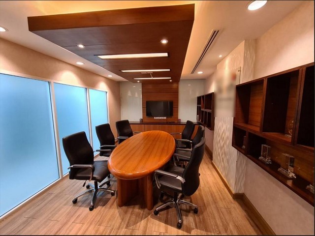 ให้เช่าสำนักงานย่านเอกมัย 420 ตรม เอสเอสพี ทาวเวอร์ 1 (SSP Tower1) เอกมัย ตกแต่งพร้อมอยู่ *** ราคาเช่า 195,000 บาท / เดือนติดต่อ::  ชยา โทร/ID Line:: 0942823961   Link Line:: https://line.me/ti/p/3xFA1An8Kcรหัส# T26-298สำนักงานย่านเอกมัย ตกแต่งพร้อมอยู่อาคาร: เอสเอสพี ทาวเวอร์ 1 เอกมัย (SSP Tower 1)ขนาด: 420 ตรมชั้น 22 ชั้นสูง วิวสวย ตกแต่งเป็นสัดส่วน พร้อมใช้งาน มีที่จอดรถระบบแอร์ Split Typeค่าส่วนกลาง 40บาท/ตารางเมตรค่าไฟ 6.00 บาท/ยูนิตค่าน้ำ 15.00 บา�