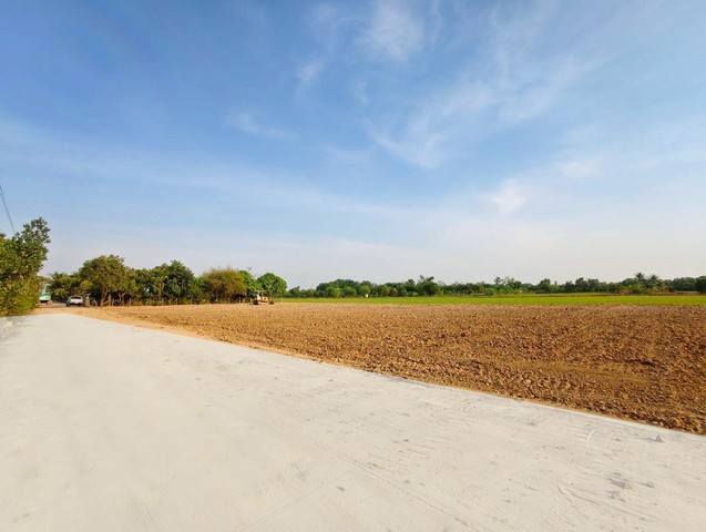  ที่ดินถมแล้ว ติดคอนกรีต มีท่อระบายน้ำ คลอง 5 คลองหลวง น้ำไฟหน้าแปลง 100ตรว.7.5แสน฿ T.o86-3ol-6l6lพิกัด คลอง5 คลองหลวง ฝั่งตะวันตกสอบถาม/นัดเยี่ยมชม T.วรุณรัตน์ 086-301-6161   o86-3ol-6l6l ที่ดินถมเท่าถนนติดถนนคอนกรีตกว้างถึง 8 เมตร มีท่อระบายน้ำ ไฟ น้ำ หน้าแปลง หันหน้าทิศดหนือ เขตชุมชน แต่ไม่วุ่นวาย*** เนื้อที่  100 ตรว. เพียง 750,000 บาทเท่านั้น ****(มีหลายแปลง ติดต่อ 086-301-6161) กว้างประมาณ 11 เมตร ลึกประมาณ 13�