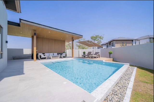 AOM 2579บ้านใหม่พร้อมเช่าค่ะ ทำเลดีมากๆ4 ห้องนอน 5ห้องน้ำเดือนละ150,000 บาท มัดจำล่วงหน้า2 เดือน ใกล้โรงเรียนนานาชาติรีเจ้นท์พัทยา 4นาที ใกล้โรงเรียนนานาชาติ MIS 5นาที ใกล้มอเตอร์เวย์ เข้าเมืองพัทยา 10 นาที ใกล้ทะเล 10 นาที ใกล้โรงพยาบาล พัทยาบีช เทอร์มินอล 21 พัทยามีรปภ 24 ชั่วโมงNew Luxury pool villa For rent.Ready to move in.4bed 5bath 150,000 baht per month.2 months deposit.Very good Location for everything  regentInternational school Pattaya4minits MIS international school 5minits near motorway go into Pataya city 10minitsPataya Beach 10