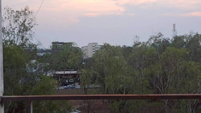   ขาย บ้านเดี่ยว/ทาวน์เฮ้าส์/คอนโด โครงการ อาคารชุดเดอะรูม บางแสน คอนโด2 เมืองชลบุรี ถนนบางแสนสาย 4 เหนือ  ตำบล แสนสุข อำเภอ เมืองชลบุรี จังหวัด ชลบุรี  ราคา    940,000   บาท  (ราคาต่อรองได้)  รายละเอียดทรัพย์ - พื้นที่ใช้สอย 34.26 ตร.ม  พิกัดทรัพย์ : https://maps.app.goo.gl/PpSbNeyNprvxH1GL6  สถานที่ใกล้เคียง   -โรบินสันไลฟ์สไตล์ ชลบุรี -เซ็นทรัล ชลบุรี -ตลาดนัดจตุจักรชลบุรี -ตลาดหนองมน  รหัสทรัพย์ (Code ID)  : PBMS-CD24011  