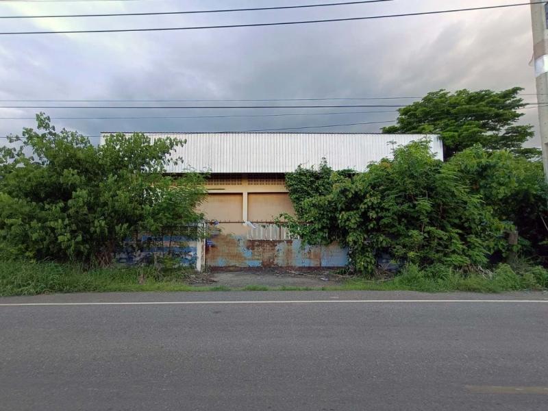   ขาย บ้านเดี่ยว/ทาวน์เฮ้าส์/คอนโด โครงการ  ขาย โกดัง บางมูลนาก พิจิตร  ถนน บางมูลนาก-วังทอง (พจ.2026) ตำบล หอไกร อำเภอ บางมูลนาก จังหวัด พิจิตร  ราคาโปรโมชั่น  2,061,000   บาท    ลดจาก 2,493,000.   บาท ราคาโปรโมชั่นตั้งแต่วันที่  2 มีนาคม - 31 พฤษภาคม 2569  รายละเอียดทรัพย์  -  เนื้อที่ 248.00 ตร.ว.   พื้นที่ใช้สอย 744 ตร.ม.     -  1 ที่จอดรถ   -  บ้านหันไปทางทิศ  ตะวันออก   พิกัดทรัพย์ :  https://maps.app.goo.gl/7rqHFZ9Py8R9VfSZ8  สถานที่ใกล้เ�