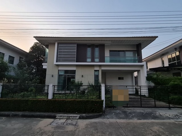  รหัสทรัพย์ (Code ID) :  PTT-26-P00422  ราคา  6,000,000 บาท (ราคาต่อรองได้) ▸ เนื้อที่   73.60 ตารางวา พื้นที่ใช้สอย 175.52 ตารางเมตร   ▸ 3 ห้องนอน 4 ห้องน้ำ    ▸ 1 ที่จอดรถ   บ้านเดี่ยวหันไปทางทิศ   พิกัดทรัพย์ :  https://maps.app.goo.gl/H7jaSZX8Nqd44bcL8  สถานที่ใกล้เคียง ▸ใกล้โรบินสัน ไลฟ์สไตล์ ราชพฤกษ์ ▸ใกล้ไทวัสดุ ชัยพฤกษ์ ▸ใกล้วัดสพานสูง นนทบุรี ▸ใกล้โรงเรียนเตรียมอุดมศึกษาน้อมเกล้า นนทบุรี  สอบถามเพิ่มเติม / นัดชม โทร. 097-419-5982