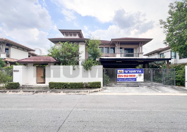 บ้านเดี่ยว นันท วัน ปิ่น เกล้า ราชพฤกษ์ nantawan pinklao ratchapruekที่ตั้ง :  ถนน บรมราชชนนี แขวง บางระมาด เขต ตลิ่งชัน จังหวัด กรุงเทพมหานคร เขตพื้นที่ (สี) : เขตสีขาวทแยงเขียวรายละเอียดทรัพย์ บ้านเดี่ยว 2 ชั้นเนื้อที่ 146.9 ตร.ว. หลังใหญ่พื้นที่ใช้สอย 550 ตรม. ห้องนอน 6 ห้อง มีห้องนอนชั้น 1 ห้องน้ำ 5 ห้อง ห้องเอนกประสงค์ ห้องทำงาน 1 ห้องจอดรถในบ้าน 6 คันหน้าบ้านหัน ทิศเหนือห้องแม่บ้าน ห้อง�