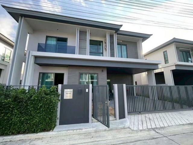 TEL:088-559 5199 คุณเอLine:https://line.me/ti/p/C0eGe0whLXบ้านเดี่ยว 2 ชั้น Patta Element (ภัททา เอล์เลเมนท์)พิกัด พัทยา ตะเคียนเตี้ย บางละมุงให้เช่า 45,000 บาท / เดือนมัดจำ 2 เดือน - ล่วงหน้า 1 เดือนขนาดบ้าน 220 ตารางเมตร 4 ห้องนอน 3 ห้องน้ำ2 ที่จอดรถสิ่งอำนวยความสะดวก: คลับเฮาส์, สระว่ายน้ำ, ฟิตเนส, สวนสาธารณะ, Jogging Track, ระบบรักษาความปลอดภัย 24 ชม.จุดเด่น: ใกล้ตลาดโรงโป๊ะ, โรงเรียนนานาชาติ, และเดินทางเข้า-ออกเมืองพัทยาหร�