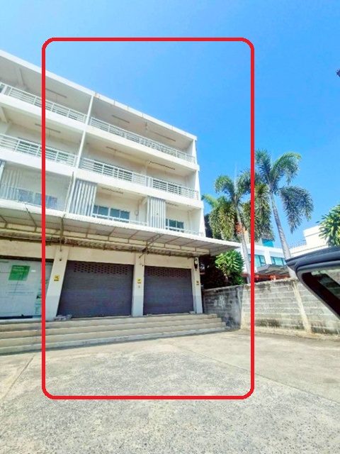 อาคารพาณิชย์ 4นอน 4น้ำ รถไฟฟ้า BTSคูคต 3.86กม.40 ตร.ว.ลาดสวาย คลองสี่ วัดสายไหม ใกล้ 640 ตร.ม. อาคาร 4 ชั้น 49,999 B-M.ติดถนนลำลูกกา ทำเลค้าขายดี เหมาะทำธุรกิจ สำนักงาน หรืออยู่อาศัย ชุมชนขนาดใหญ่ และแหล่งการค้าLadSawai KhlongSi WatSaiMai 4-bed 4-bath BTS Kukot 3.86km building near LadSawai Market 900m. BigC LamLukKa 40sq.wa 640sq.m. usable area 4story building 49,999 THB/month Located on Lam Luk Ka Road excellent location for business office or residence surrounded by large community and commercial area convenient transportation suitable for investment and livingถ.ลำลูกกา พระองค์เจ้าสาย คลอง 4 พหลโยธิน  �